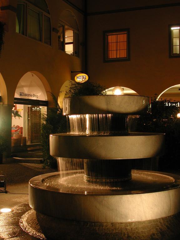 Hotel Goldener Brunnen 클라겐푸르트 외부 사진